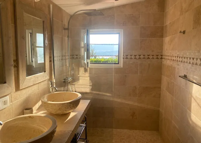 Hébergement de vacances Vue Exceptionnelle à 500m De La De Santa Giulia Porto-Vecchio (Corsica)